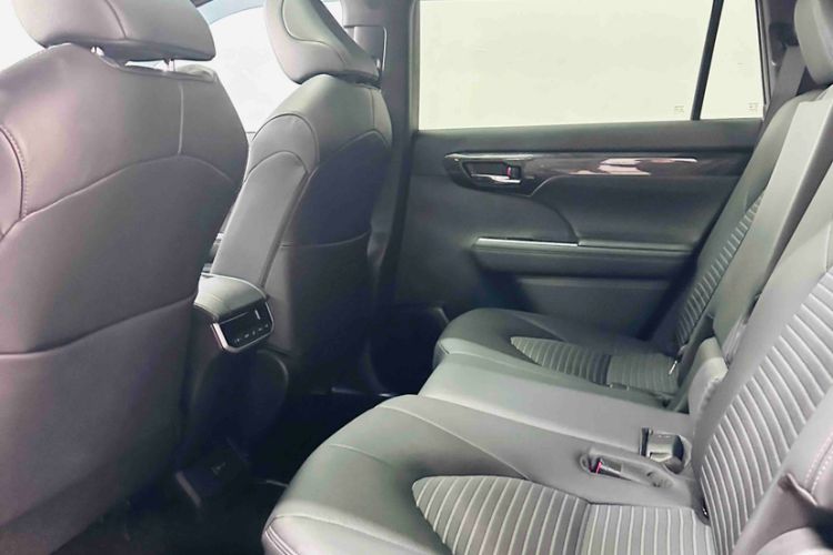 Used Toyota Crown Kluger 2023 2.5L HEV Four-Wheel Drive Prestige Edition Interior 6