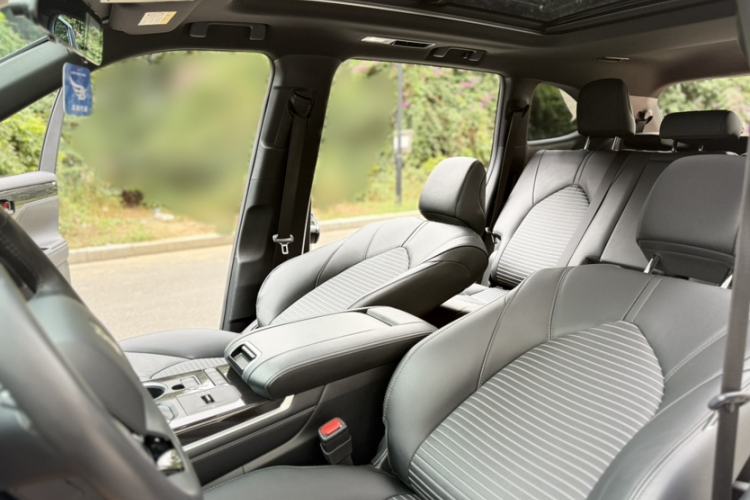 Used Toyota Crown Kluger 2023 2.5L HEV Four-Wheel Drive Prestige Edition Interior 8