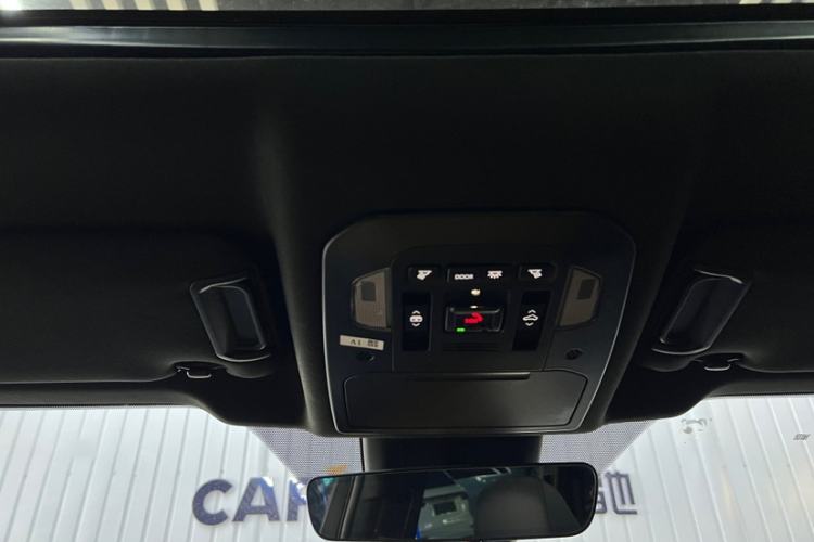 Used Toyota Crown Kluger 2023 2.5L HEV Four-Wheel Drive Prestige Edition Interior 9