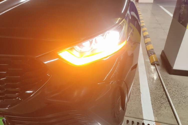 Used Toyota Crown Kluger 2023 2.5L HEV Four-Wheel Drive Prestige Edition Left Front Headlight