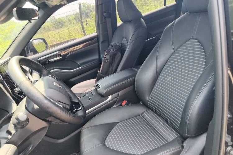 Used Toyota Crown Kluger 2023 2.5L HEV Four-Wheel Drive Luxury Edition Left Front Seat
