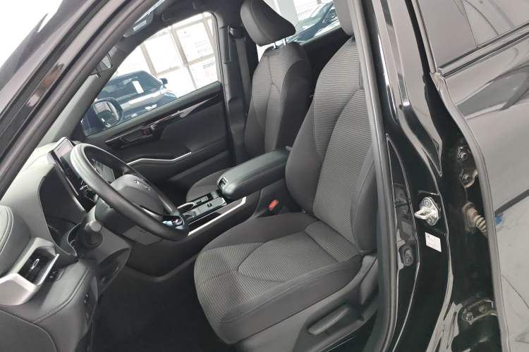 Used Toyota Crown Kluger 2023 2.5L HEV Two-Wheel Drive Entry Version (5 Seats) Left Front Seat