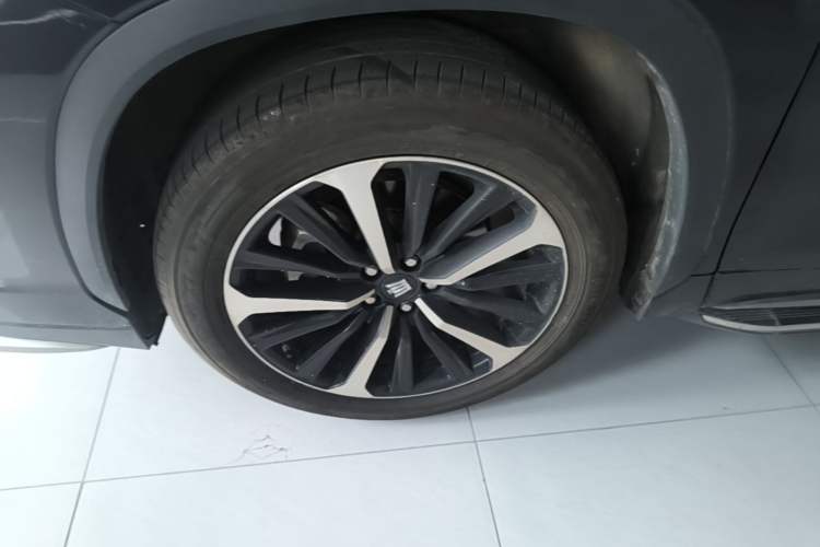 Used Toyota Crown Kluger 2023 2.5L HEV Four-Wheel Drive Prestige Edition Left Front Wheel Hub