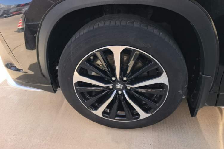 Used Toyota Crown Kluger 2023 2.5L HEV Four-Wheel Drive Luxury Edition Left Front Wheel Hub