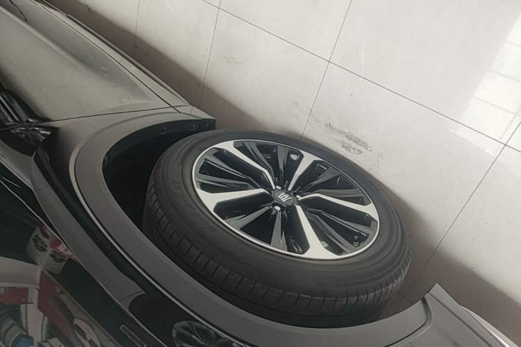 Used Toyota Crown Kluger 2023 2.5L HEV Four-Wheel Drive Prestige Edition Left Front Wheel Hub