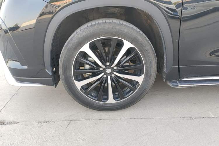 Used Toyota Crown Kluger 2023 2.5L HEV Four-Wheel Drive Luxury Edition Left Front Wheel Hub