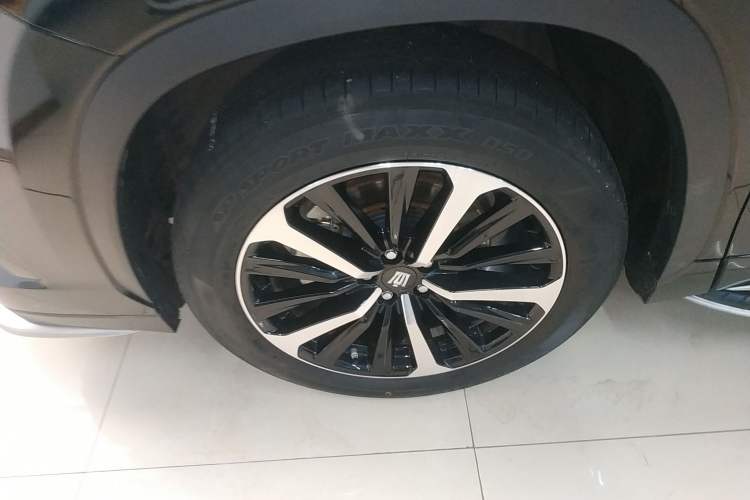 Used Toyota Crown Kluger 2023 2.5L HEV Four-Wheel Drive Luxury Edition Left Front Wheel Hub