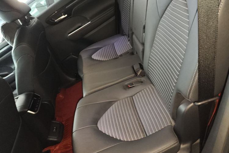 Used Toyota Crown Kluger 2023 2.5L HEV Four-Wheel Drive Luxury Edition Left Rear Seat