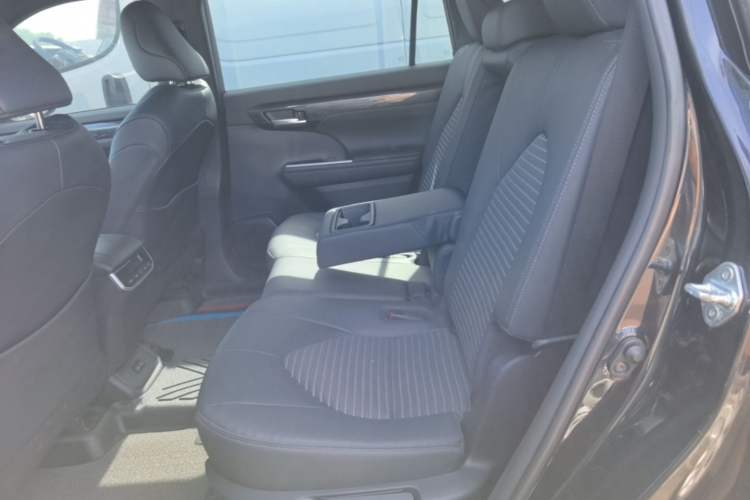 Used Toyota Crown Kluger 2023 2.5L HEV Four-Wheel Drive Luxury Edition Left Rear Seat