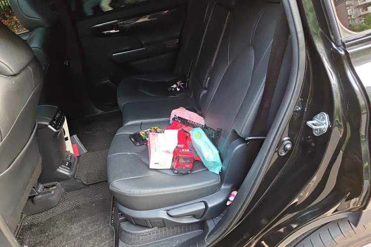 Used Toyota Crown Kluger 2023 2.5L HEV Four-Wheel Drive Flagship Edition Left Rear Seat