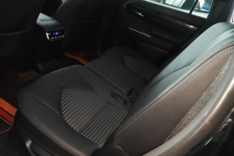 Used Toyota Crown Kluger 2023 2.5L HEV Four-Wheel Drive Prestige Edition Left Rear Seat
