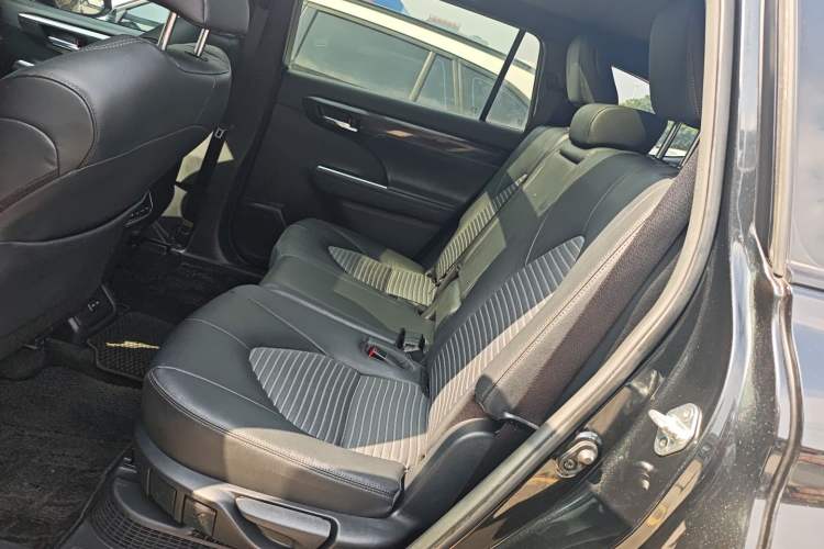 Used Toyota Crown Kluger 2023 2.5L HEV Four-Wheel Drive Prestige Edition Left Rear Seat