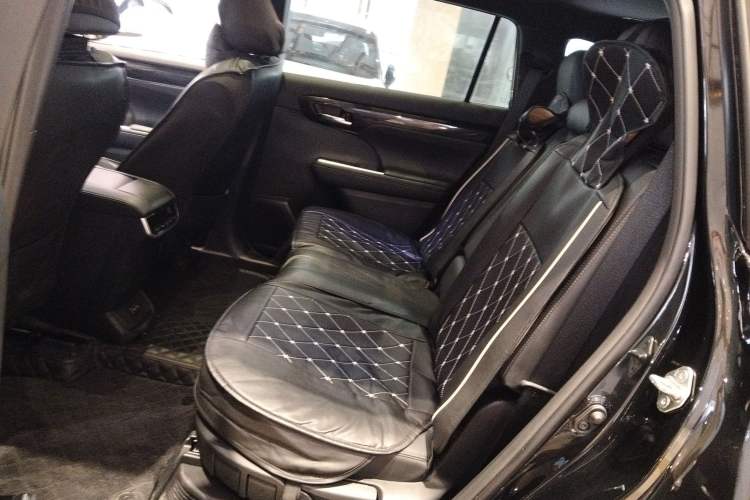 Used Toyota Crown Kluger 2023 2.5L HEV Four-Wheel Drive Prestige Edition Left Rear Seat