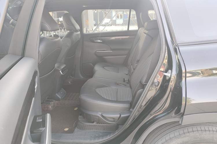 Used Toyota Crown Kluger 2023 2.5L HEV Four-Wheel Drive Luxury Edition Left Rear Seat