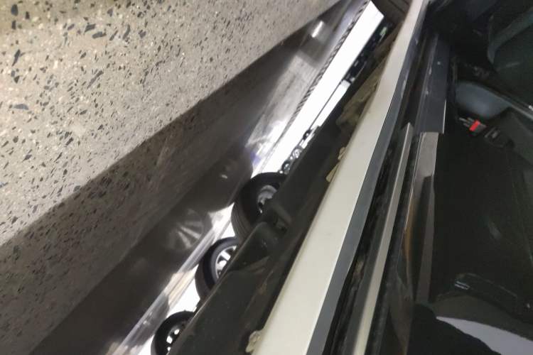 Used Toyota Crown Kluger 2023 2.5L HEV Four-Wheel Drive Prestige Edition Left Side Sill