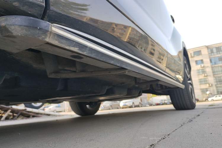 Used Toyota Crown Kluger 2023 2.5L HEV Four-Wheel Drive Luxury Edition Left Side Sill