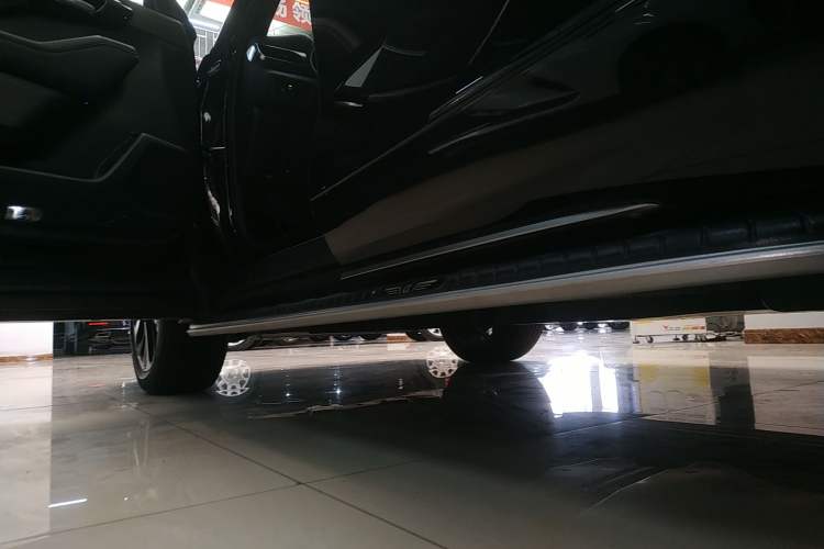 Used Toyota Crown Kluger 2023 2.5L HEV Four-Wheel Drive Luxury Edition Left Side Sill