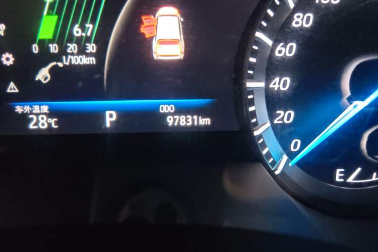 Used Toyota Crown Kluger 2023 2.5L HEV Four-Wheel Drive Luxury Edition Odometer Close Up