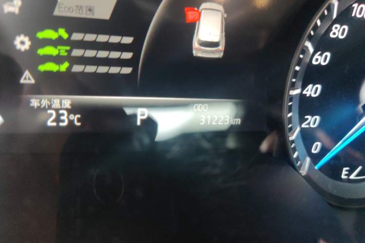 Used Toyota Crown Kluger 2023 2.5L HEV Four-Wheel Drive Luxury Edition Odometer Close Up