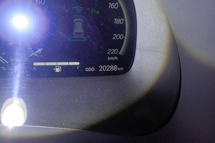 Used Toyota Crown Kluger 2023 2.5L HEV Four-Wheel Drive Prestige Edition Odometer Close Up