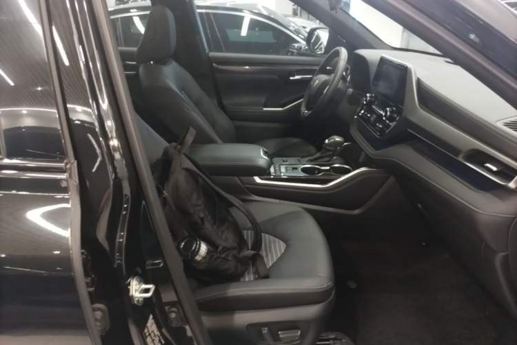 Used Toyota Crown Kluger 2023 2.5L HEV Four-Wheel Drive Luxury Edition Right Front Seat