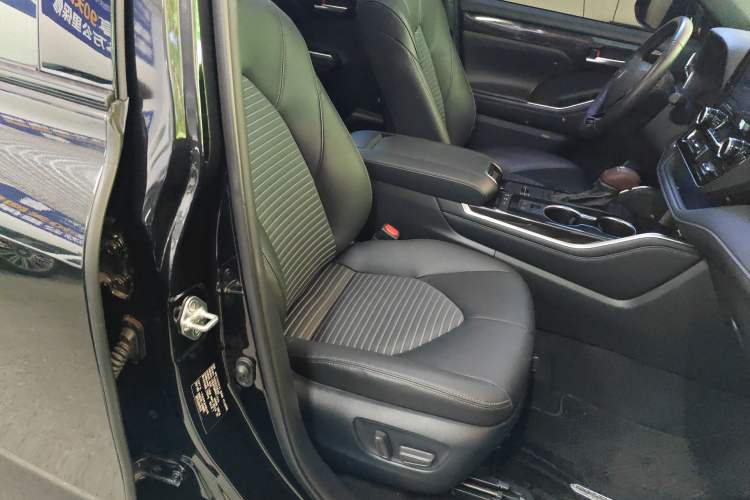 Used Toyota Crown Kluger 2023 2.5L HEV Four-Wheel Drive Luxury Edition Right Front Seat