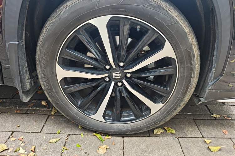 Used Toyota Crown Kluger 2023 2.5L HEV Four-Wheel Drive Flagship Edition Right Front Wheel Hub