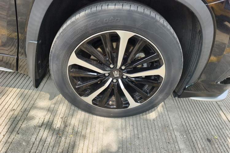 Used Toyota Crown Kluger 2023 2.5L HEV Four-Wheel Drive Luxury Edition Right Front Wheel Hub
