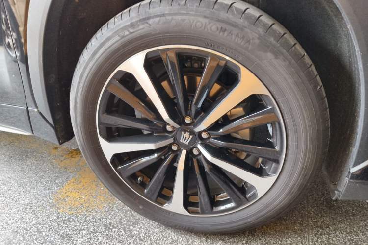 Used Toyota Crown Kluger 2023 2.5L HEV Four-Wheel Drive Prestige Edition Right Front Wheel Hub