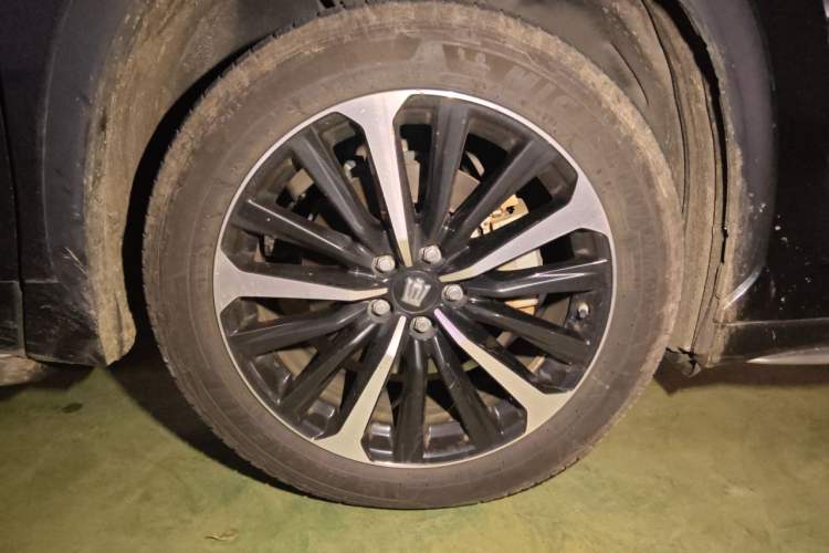 Used Toyota Crown Kluger 2023 2.5L HEV Four-Wheel Drive Luxury Edition Right Front Wheel Hub