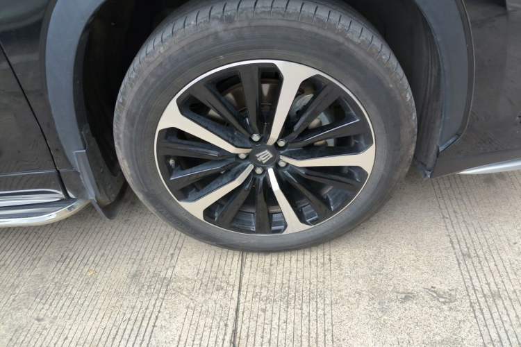 Used Toyota Crown Kluger 2023 2.5L HEV Four-Wheel Drive Luxury Edition Right Front Wheel Hub