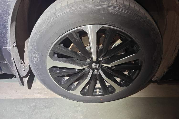 Used Toyota Crown Kluger 2023 2.5L HEV Four-Wheel Drive Prestige Edition Right Front Wheel Hub