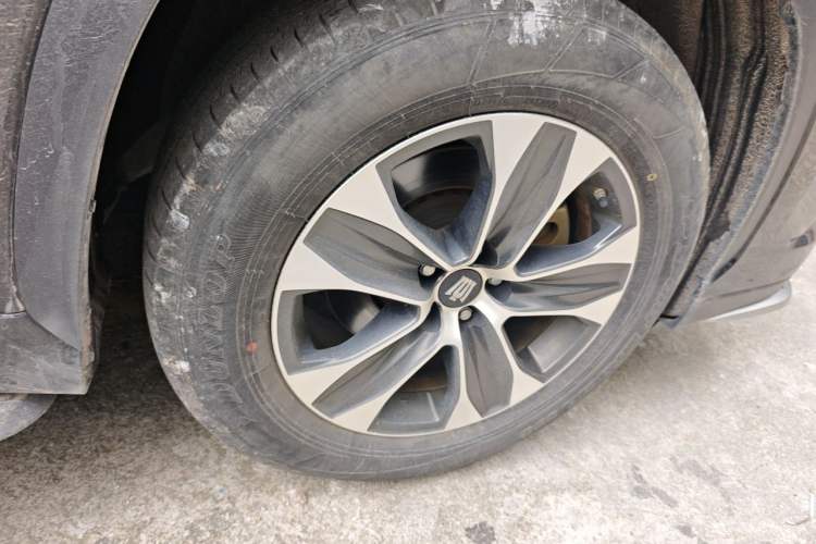 Used Toyota Crown Kluger 2023 2.5L HEV Two-Wheel Drive Entry Version (5 Seats) Right Front Wheel Hub