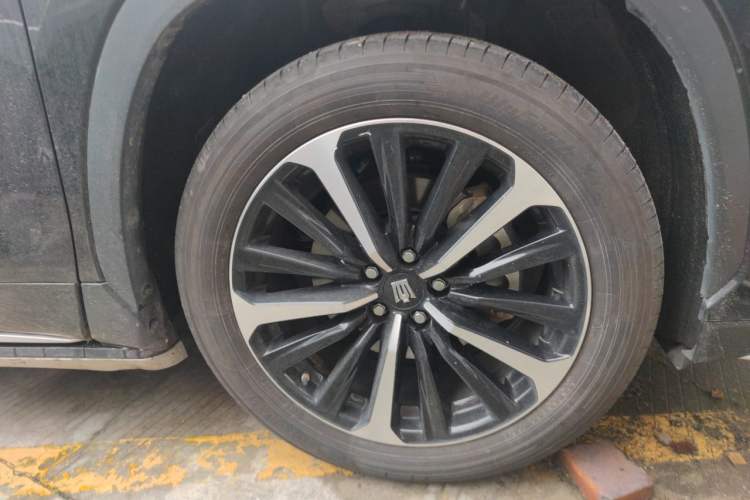 Used Toyota Crown Kluger 2023 2.5L HEV Four-Wheel Drive Luxury Edition Right Front Wheel Hub