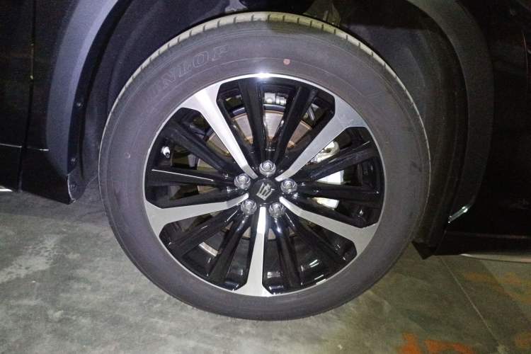 Used Toyota Crown Kluger 2023 2.5L HEV Four-Wheel Drive Prestige Edition Right Front Wheel Hub