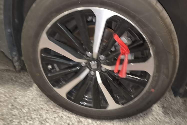 Used Toyota Crown Kluger 2023 2.5L HEV Four-Wheel Drive Prestige Edition Right Front Wheel Hub
