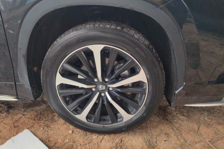 Used Toyota Crown Kluger 2023 2.5L HEV Four-Wheel Drive Prestige Edition Right Front Wheel Hub