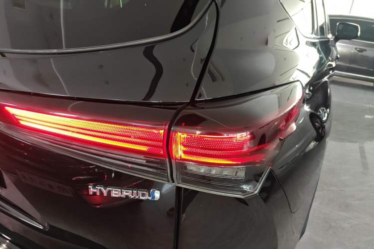 Used Toyota Crown Kluger 2023 2.5L HEV Four-Wheel Drive Prestige Edition Right Rear Taillight