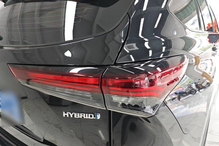 Used Toyota Crown Kluger 2023 2.5L HEV Two-Wheel Drive Entry Version (5 Seats) Right Rear Taillight