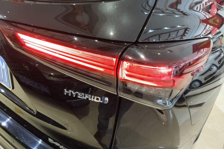 Used Toyota Crown Kluger 2023 2.5L HEV Four-Wheel Drive Prestige Edition Right Rear Taillight