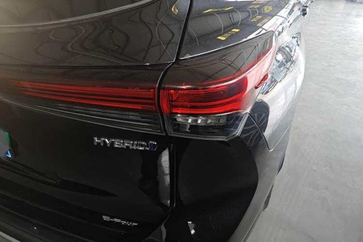 Used Toyota Crown Kluger 2023 2.5L HEV Four-Wheel Drive Luxury Edition Right Rear Taillight