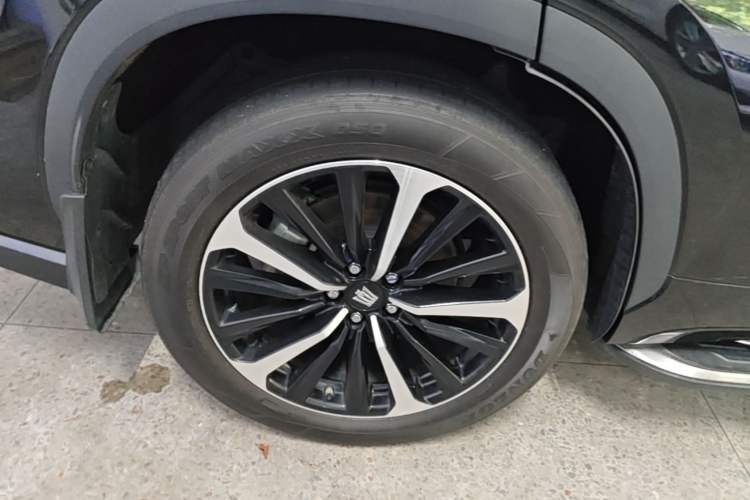 Used Toyota Crown Kluger 2023 2.5L HEV Four-Wheel Drive Luxury Edition Right Rear Wheel Hub