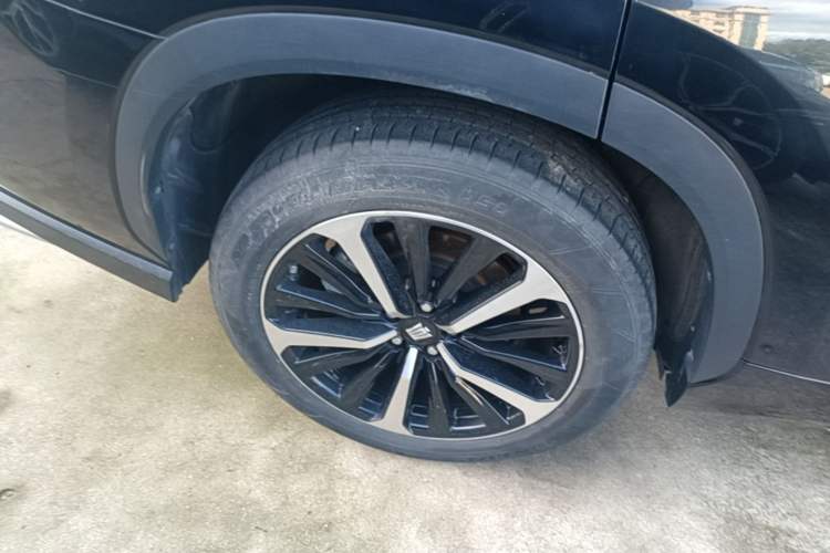 Used Toyota Crown Kluger 2023 2.5L HEV Four-Wheel Drive Luxury Edition Right Rear Wheel Hub