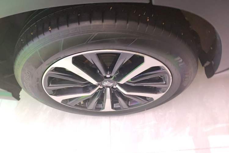 Used Toyota Crown Kluger 2023 2.5L HEV Four-Wheel Drive Prestige Edition Right Rear Wheel Hub