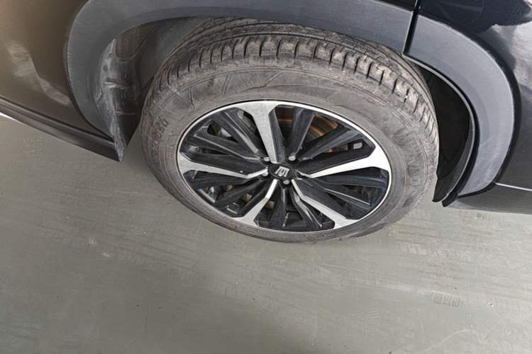 Used Toyota Crown Kluger 2023 2.5L HEV Four-Wheel Drive Luxury Edition Right Rear Wheel Hub