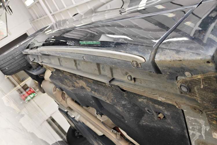 Used Toyota Crown Kluger 2023 2.5L HEV Two-Wheel Drive Entry Version (5 Seats) Right Side Sill