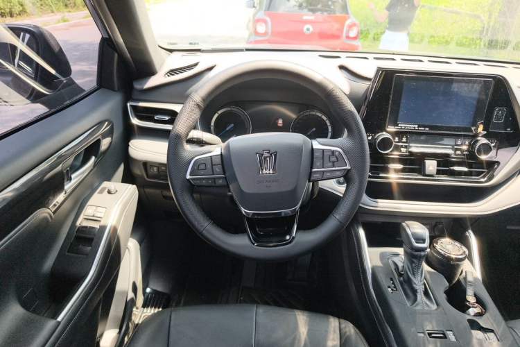 Used Toyota Crown Kluger 2023 2.5L HEV Four-Wheel Drive Luxury Edition Steering Wheel