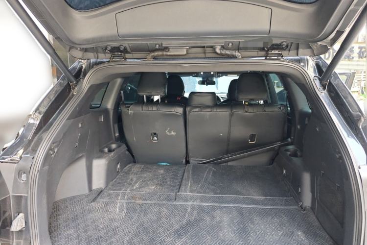 Used Toyota Crown Kluger 2023 2.5L HEV Two-Wheel Drive Entry Version (5 Seats) Trunk