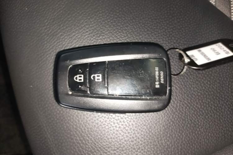 Used Toyota Crown Kluger 2023 2.5L HEV Four-Wheel Drive Luxury Edition Vehicle Key