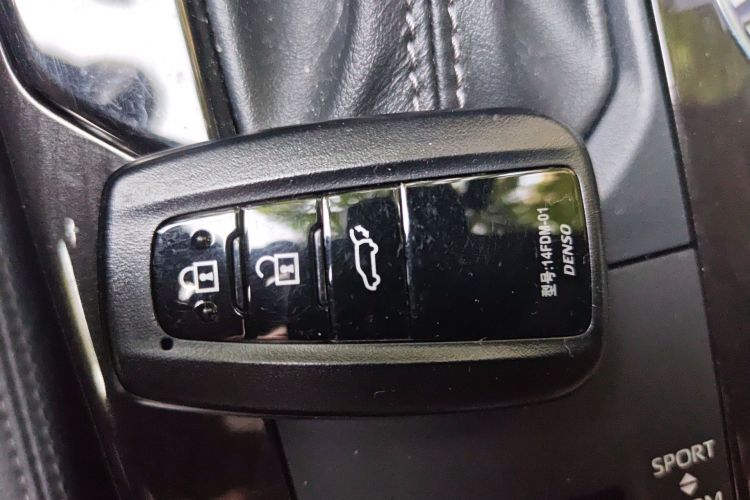 Used Toyota Crown Kluger 2023 2.5L HEV Four-Wheel Drive Flagship Edition Vehicle Key